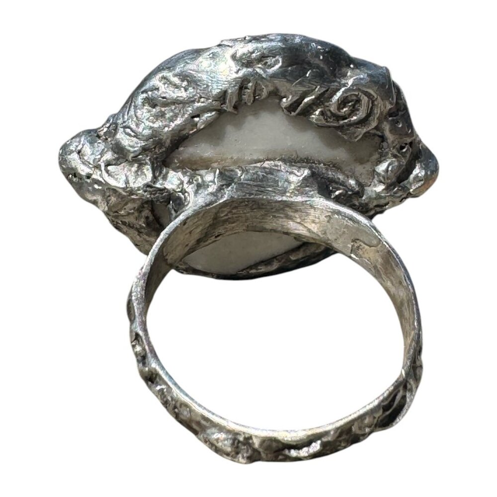 Broken China Ring - Vintage Floral with Silver Spoon Band & Brutalist Metalwork - Picture 3 of 15